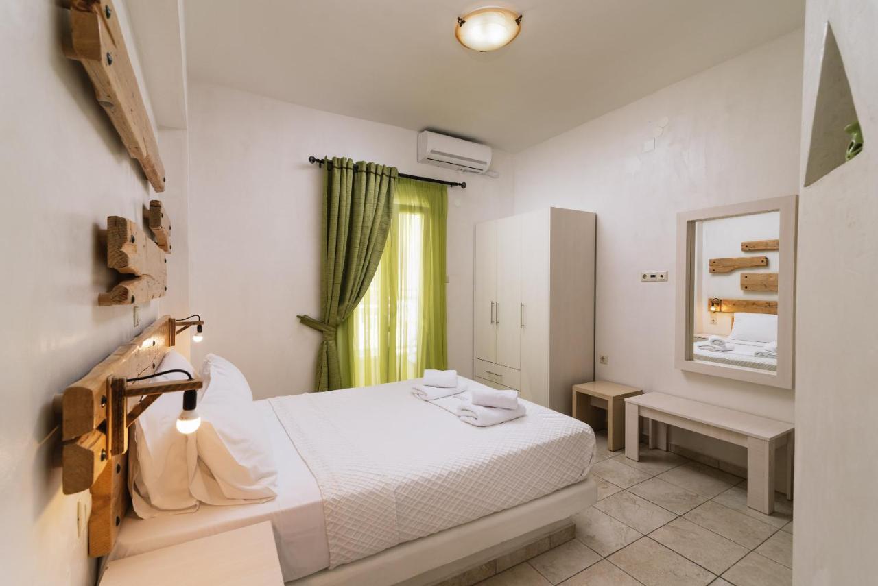 Hotel Sunshine Matala エクステリア 写真
