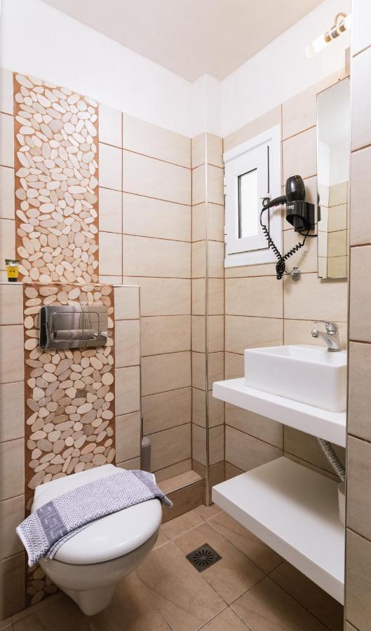 Hotel Sunshine Matala エクステリア 写真